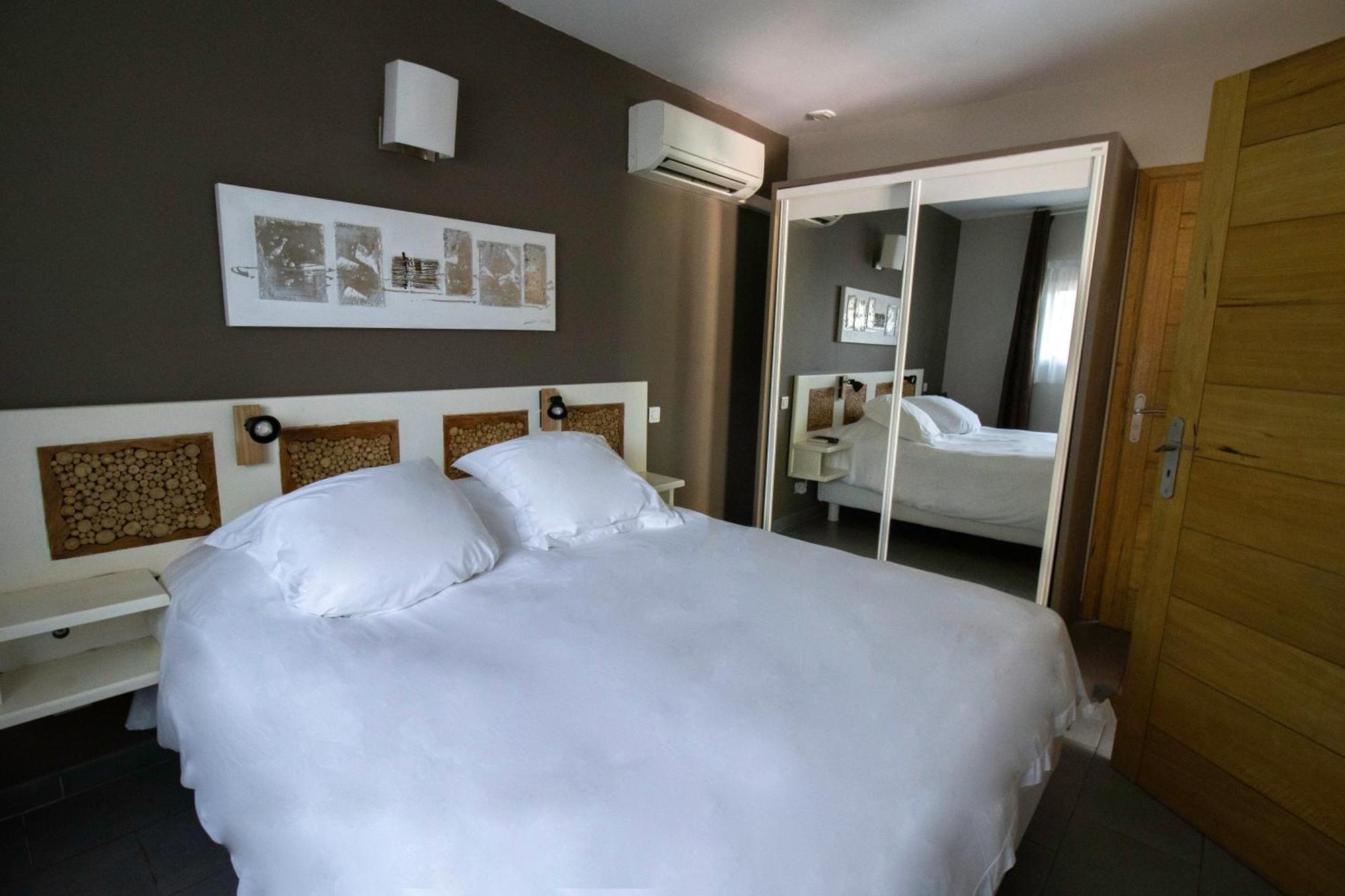 Athena Motel Saint Aygulf Dış mekan fotoğraf