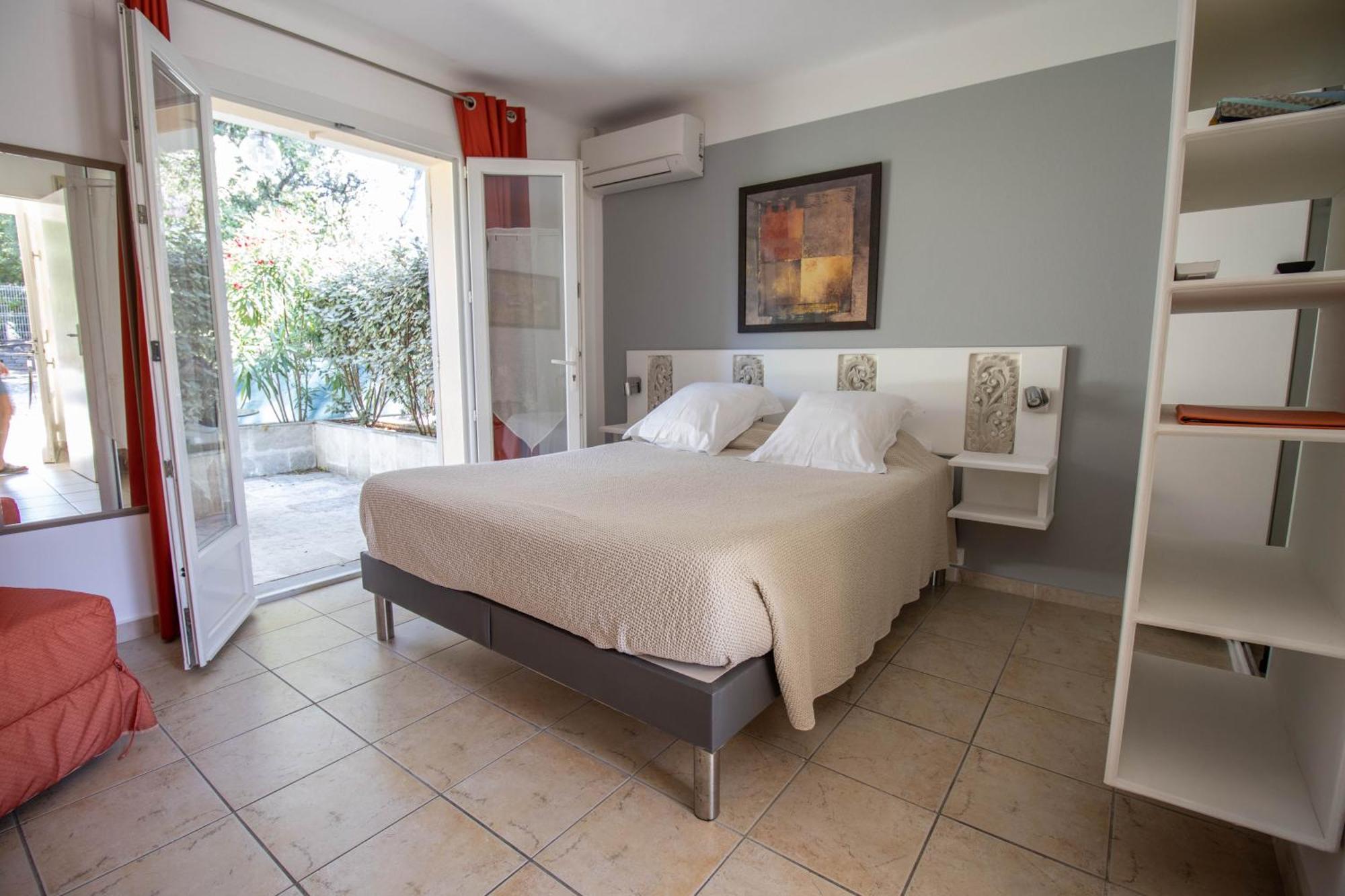 Athena Motel Saint Aygulf Dış mekan fotoğraf