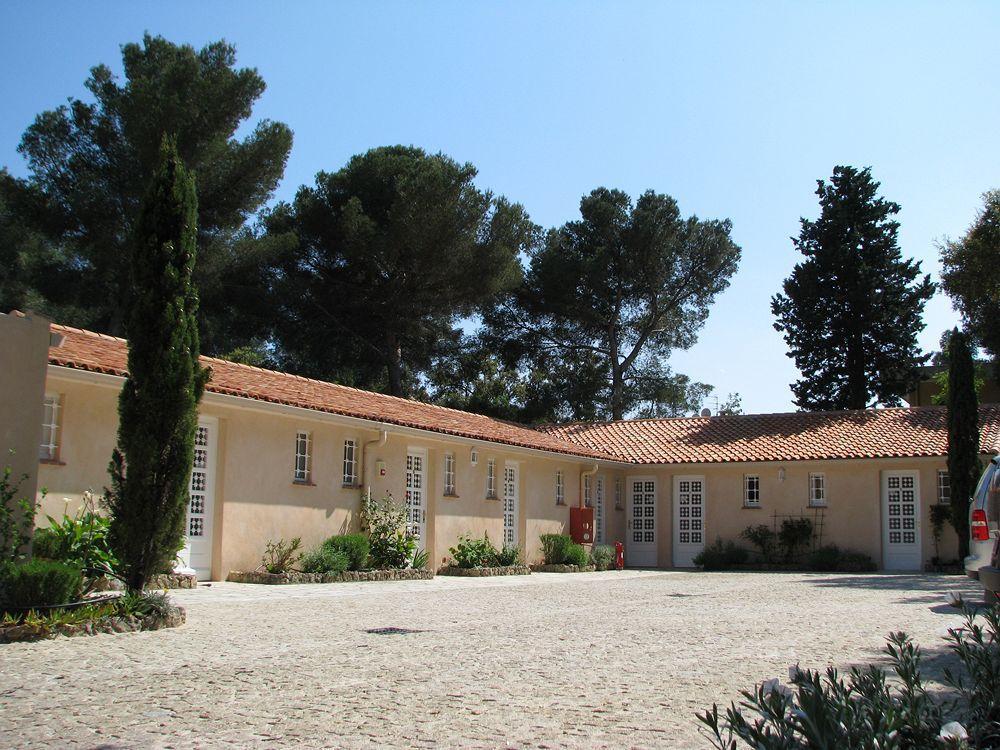 Athena Motel Saint Aygulf Dış mekan fotoğraf